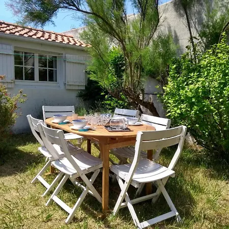Maison De Charme Avec Jardin Clos, A 500 M Du Centre Et 1800 M De La - 4 Couchages - Fr-1-224b-60 Holiday home Noirmoutier-en-l'Ile