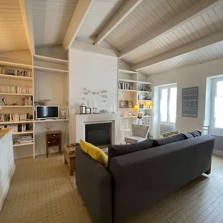 Holiday home Maison De Charme Avec Jardin Clos, A 500 M Du Centre Et 1800 M De La - 4 Couchages - Fr-1-224b-60