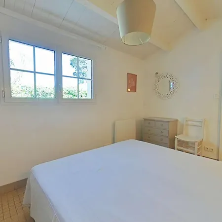 Holiday home Maison De Charme Avec Jardin Clos, A 500 M Du Centre Et 1800 M De La - 4 Couchages - Fr-1-224b-60