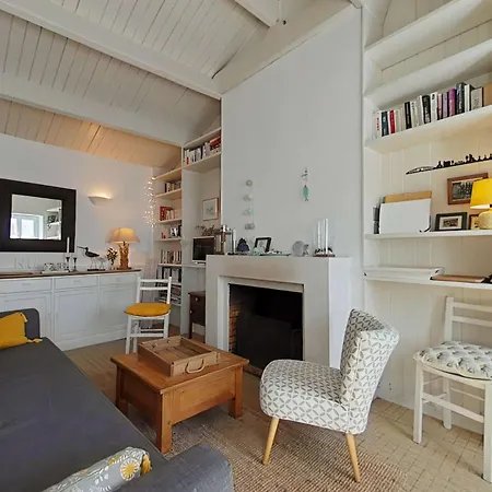 Maison De Charme Avec Jardin Clos, A 500 M Du Centre Et 1800 M De La - 4 Couchages - Fr-1-224b-60 Holiday home